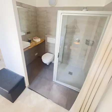 Stunning 3 Bedrooms, Garden, Jacuzzi, Monaco Apartmán