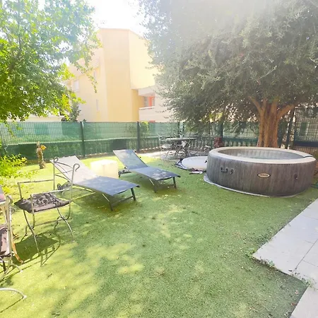 Stunning 3 Bedrooms, Garden, Jacuzzi, Monaco Apartmán